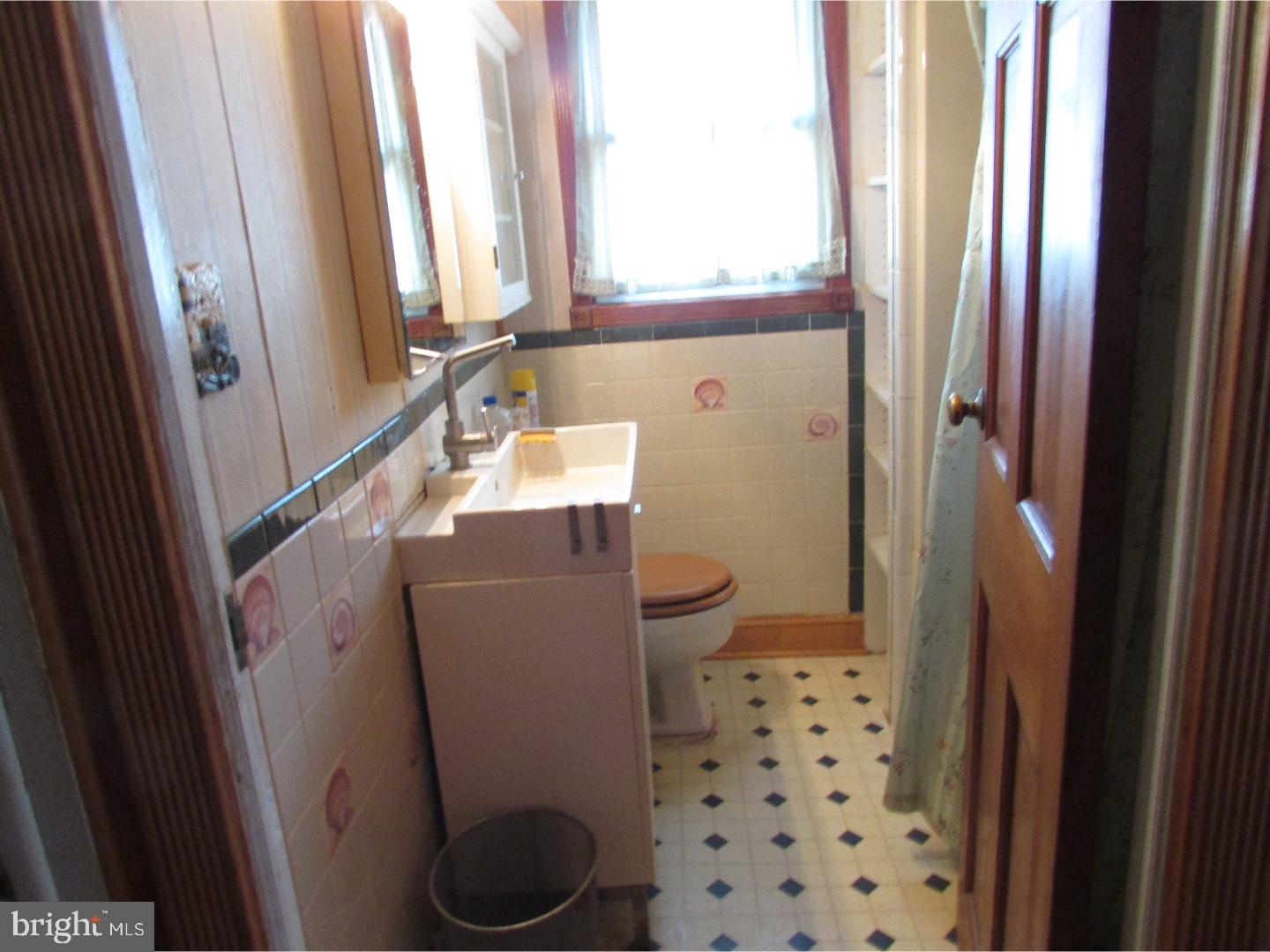 317 B Auburn Road Pilesgrove, NJ 08098 - Photo 17 of 23 Bathroom