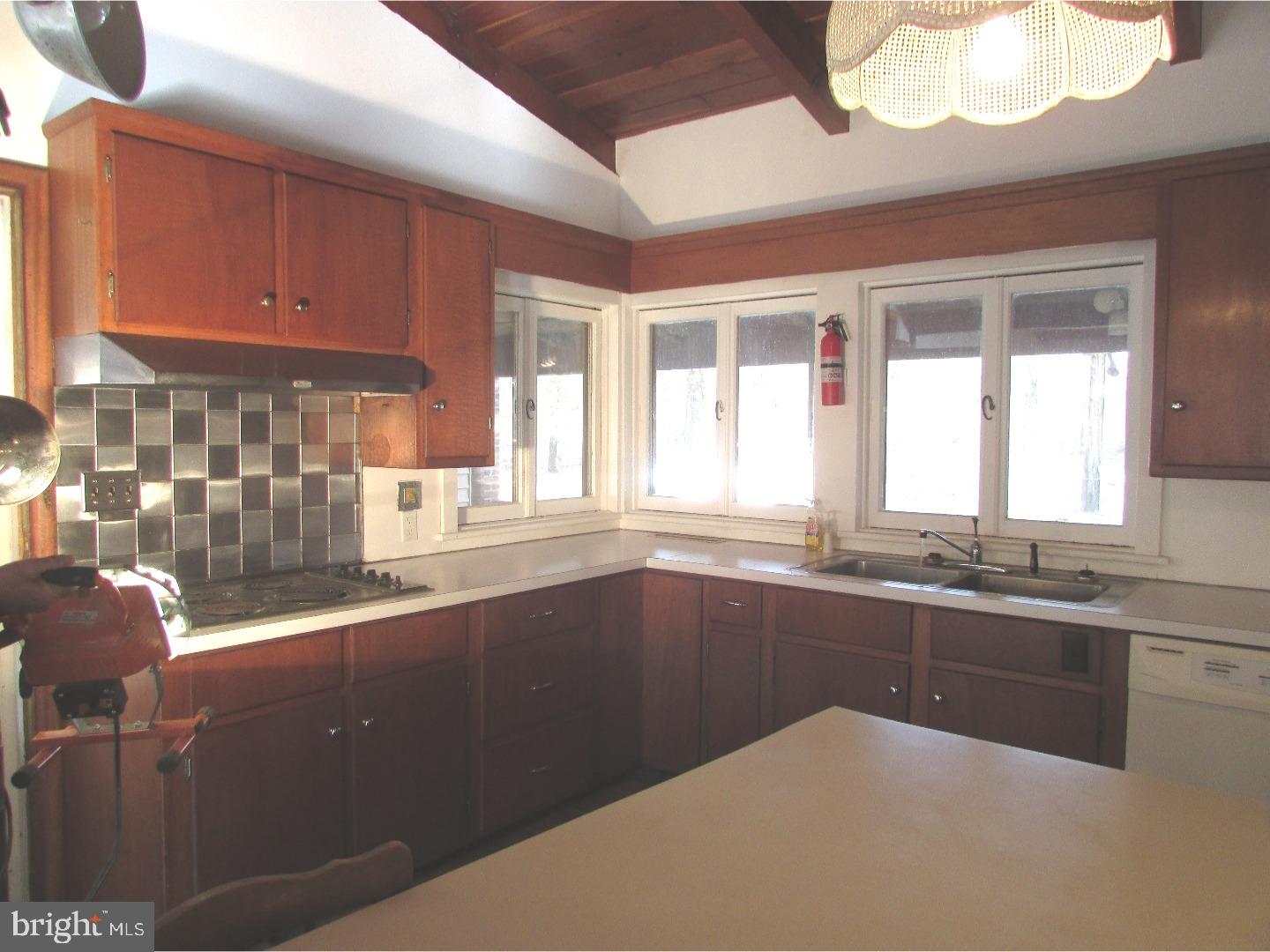317 B Auburn Road Pilesgrove, NJ 08098 - Photo 3 of 23 Kitchen