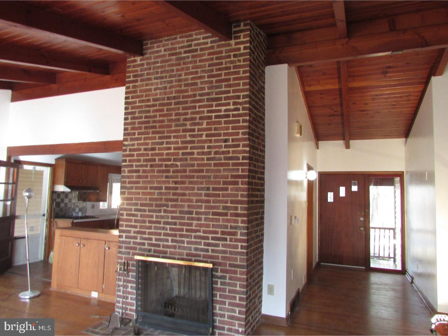 317 B Auburn Road Pilesgrove, NJ 08098 - Photo 8 of 23 Foyer