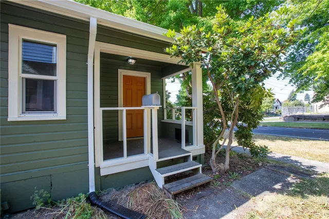 $299,999 | 1001 Legion Way Southeast, Olympia, WA 98501