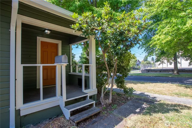 $299,999 | 1001 Legion Way Southeast, Olympia, WA 98501