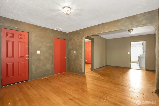 $299,999 | 1001 Legion Way Southeast, Olympia, WA 98501