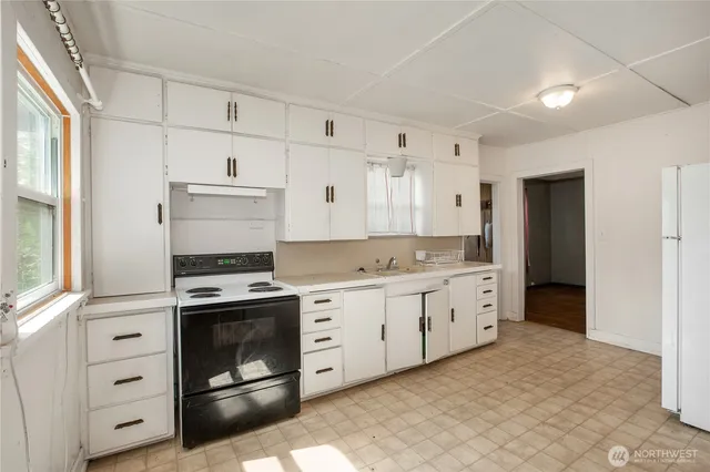 $299,999 | 1001 Legion Way Southeast, Olympia, WA 98501