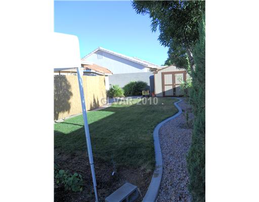 635 Dan Street Henderson, NV 89015 - Photo 6 of 6 Yard/Garden.