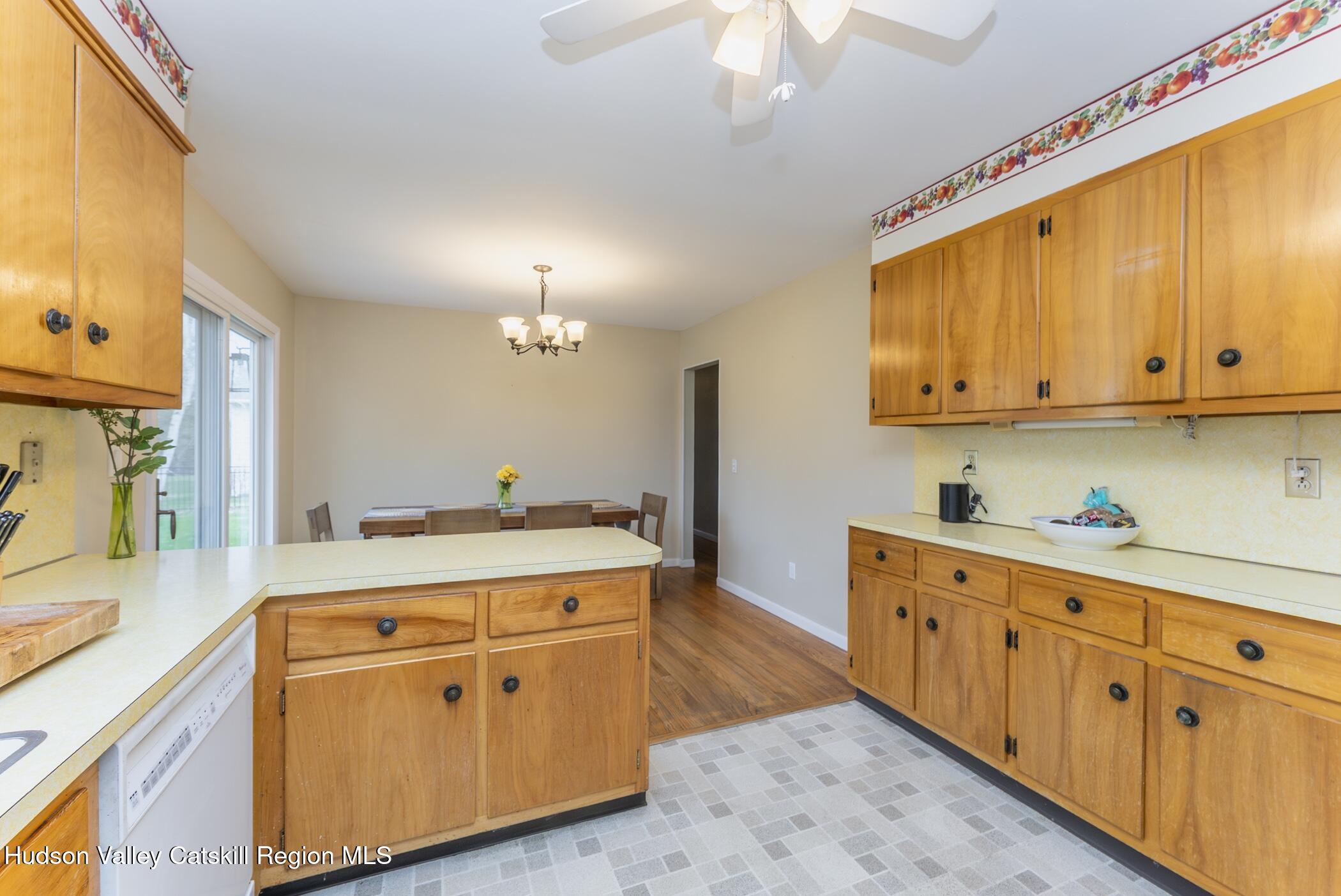 121 Rayna Street Hurley, NY 12443 - Photo 19 of 41