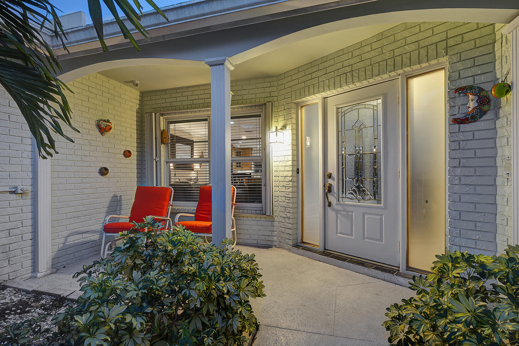 1601 Juana Road Boca Raton, FL 33486 - Photo 4 of 29 Courtyard Entry