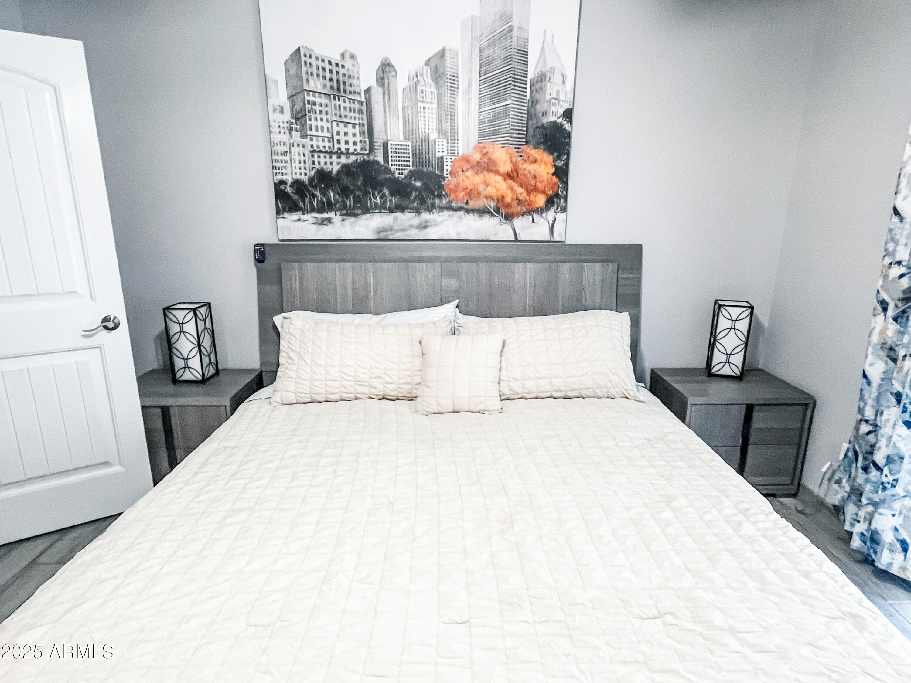 11215 North 37th Avenue Phoenix, AZ 85029 - Photo 32 of 46 a bedroom with a bed and a window