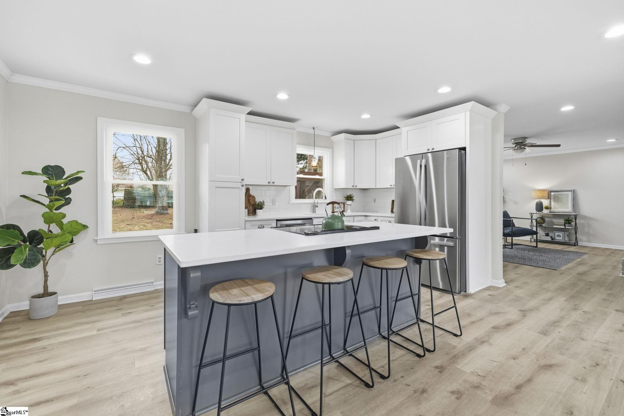 120 Waddell Road Greenville, SC 29609 - Photo 12 of 33