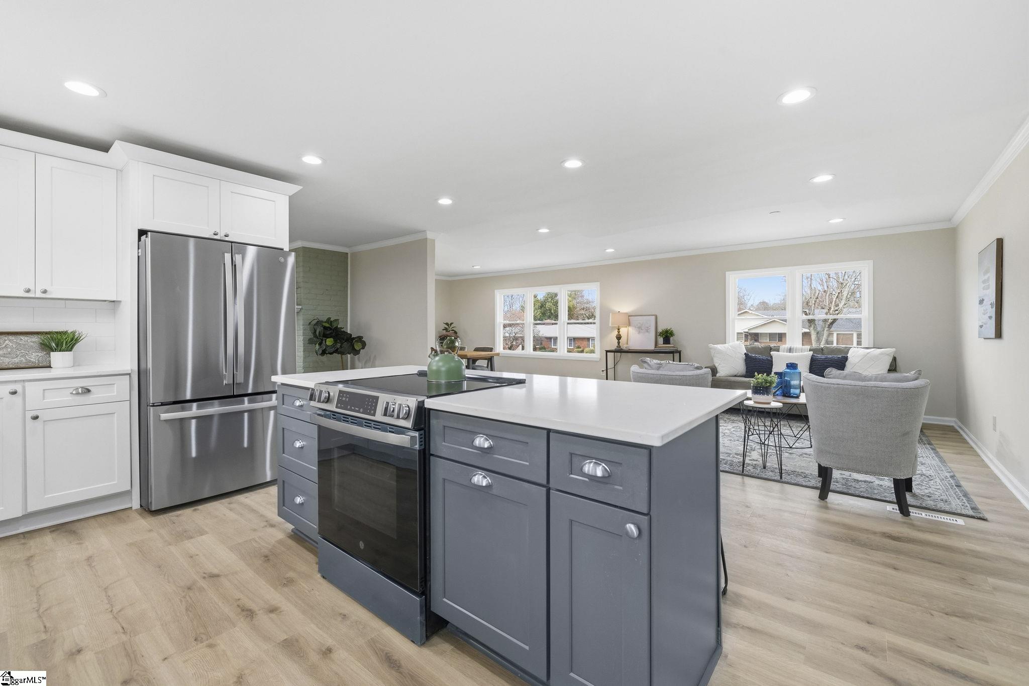 120 Waddell Road Greenville, SC 29609 - Photo 13 of 33