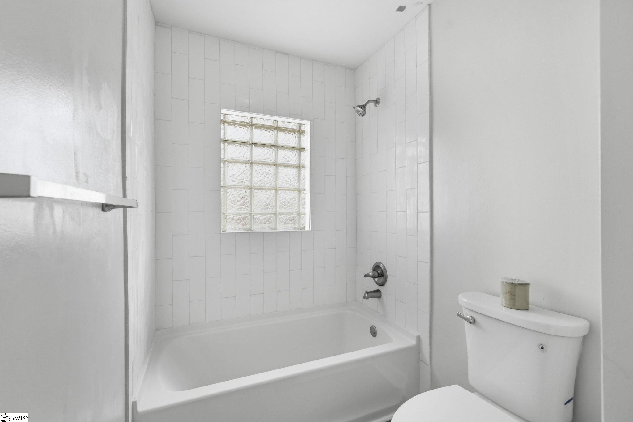 120 Waddell Road Greenville, SC 29609 - Photo 18 of 33