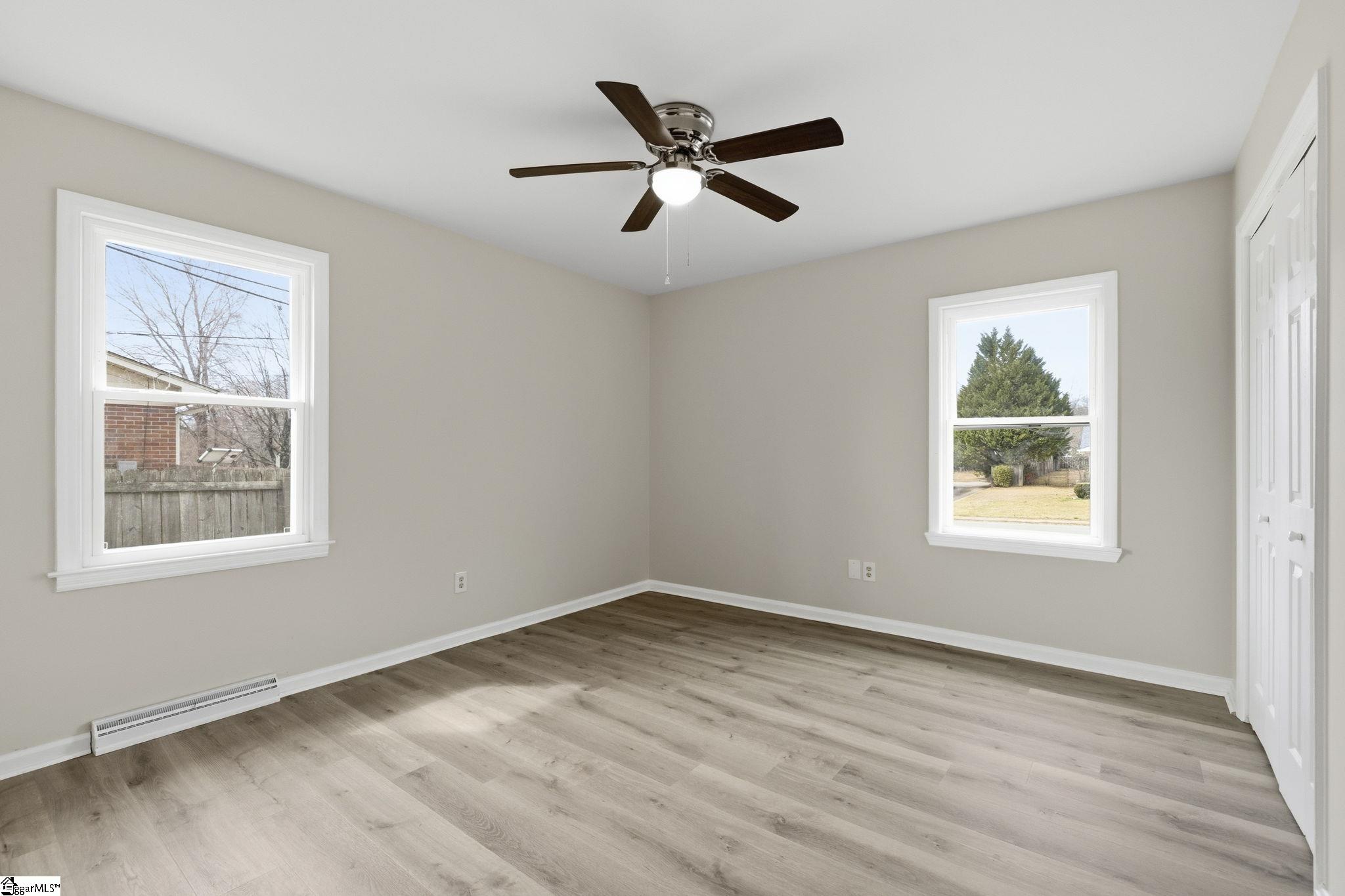 120 Waddell Road Greenville, SC 29609 - Photo 20 of 33