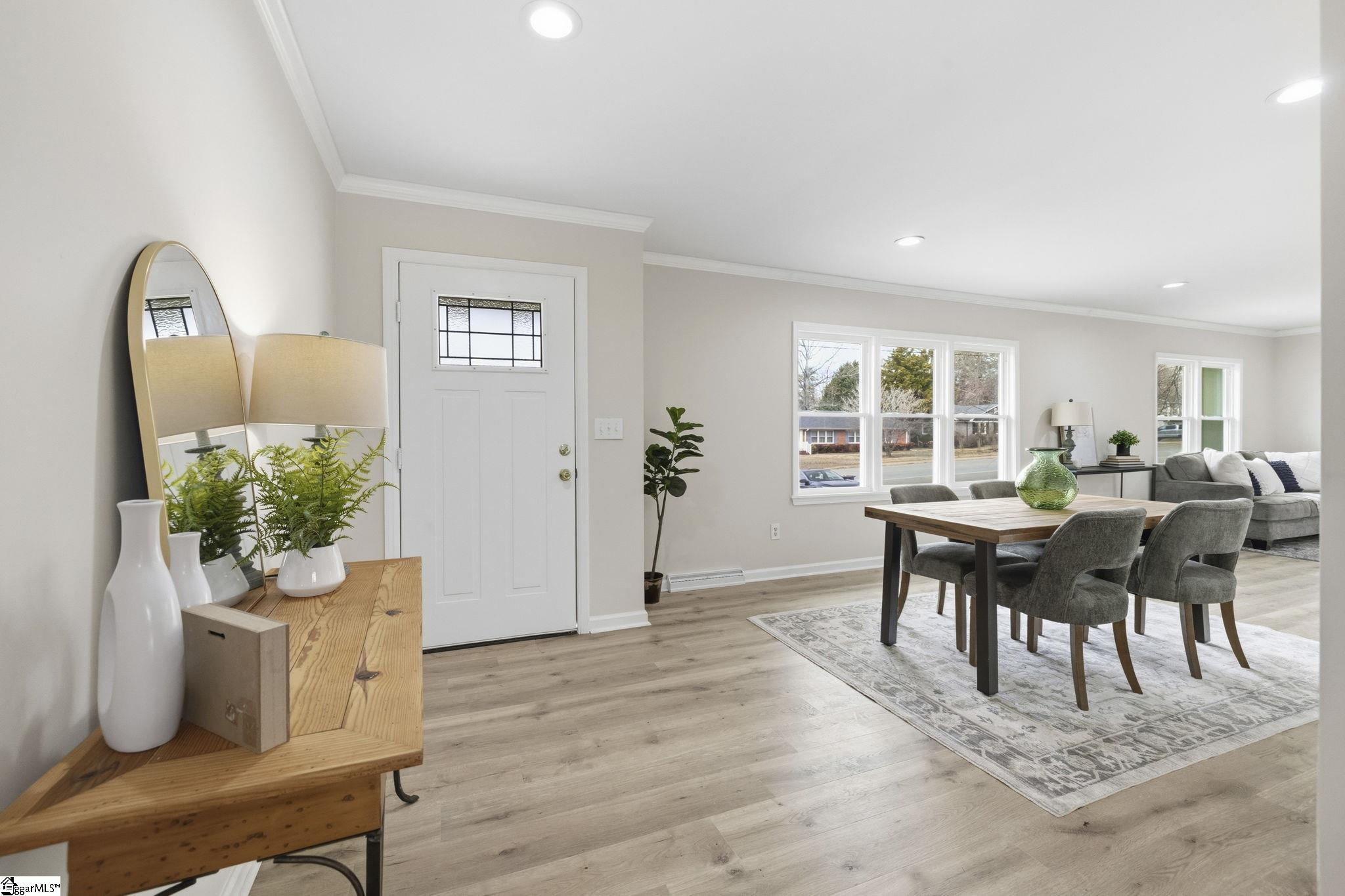 120 Waddell Road Greenville, SC 29609 - Photo 4 of 33