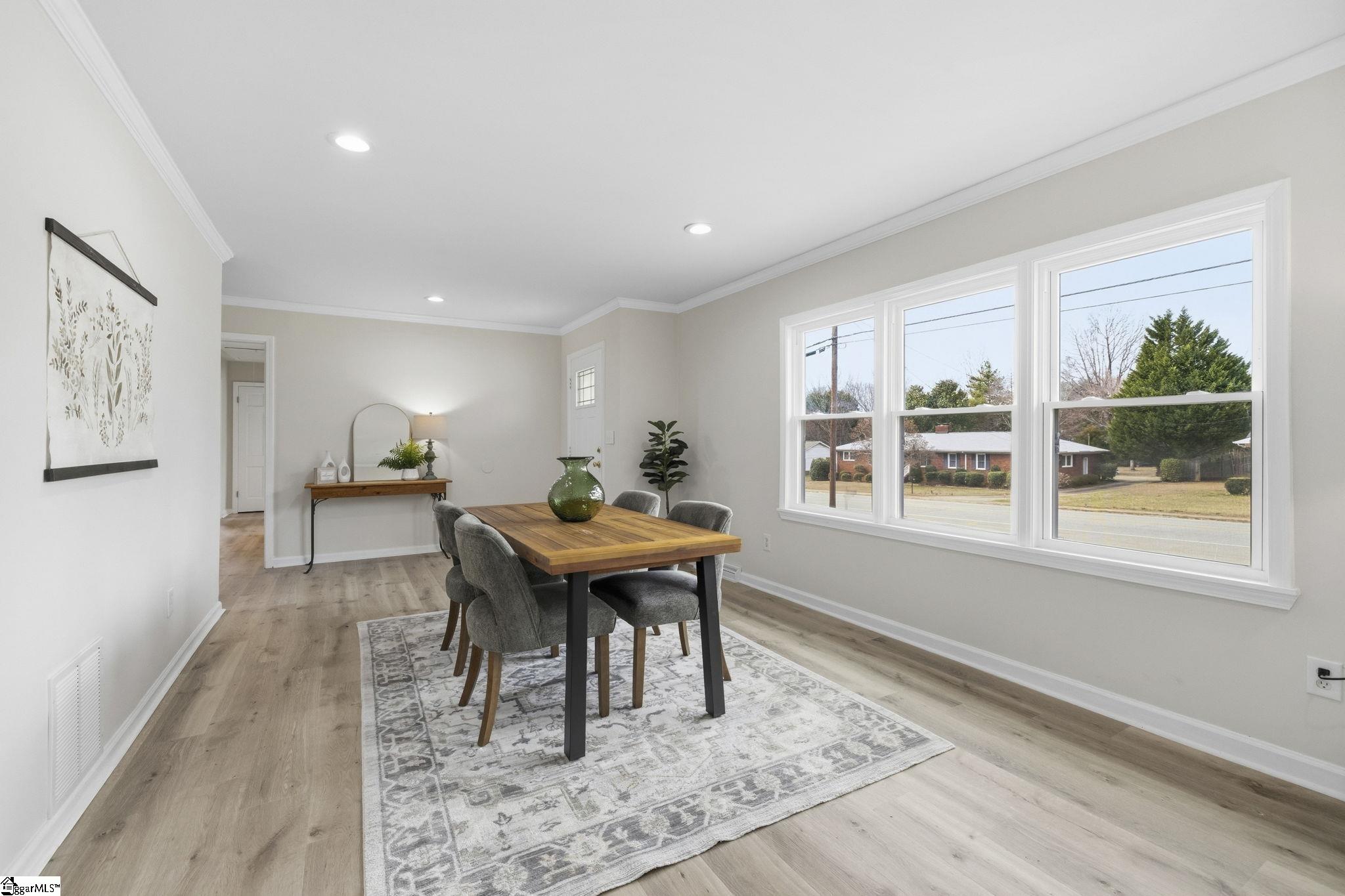 120 Waddell Road Greenville, SC 29609 - Photo 6 of 33