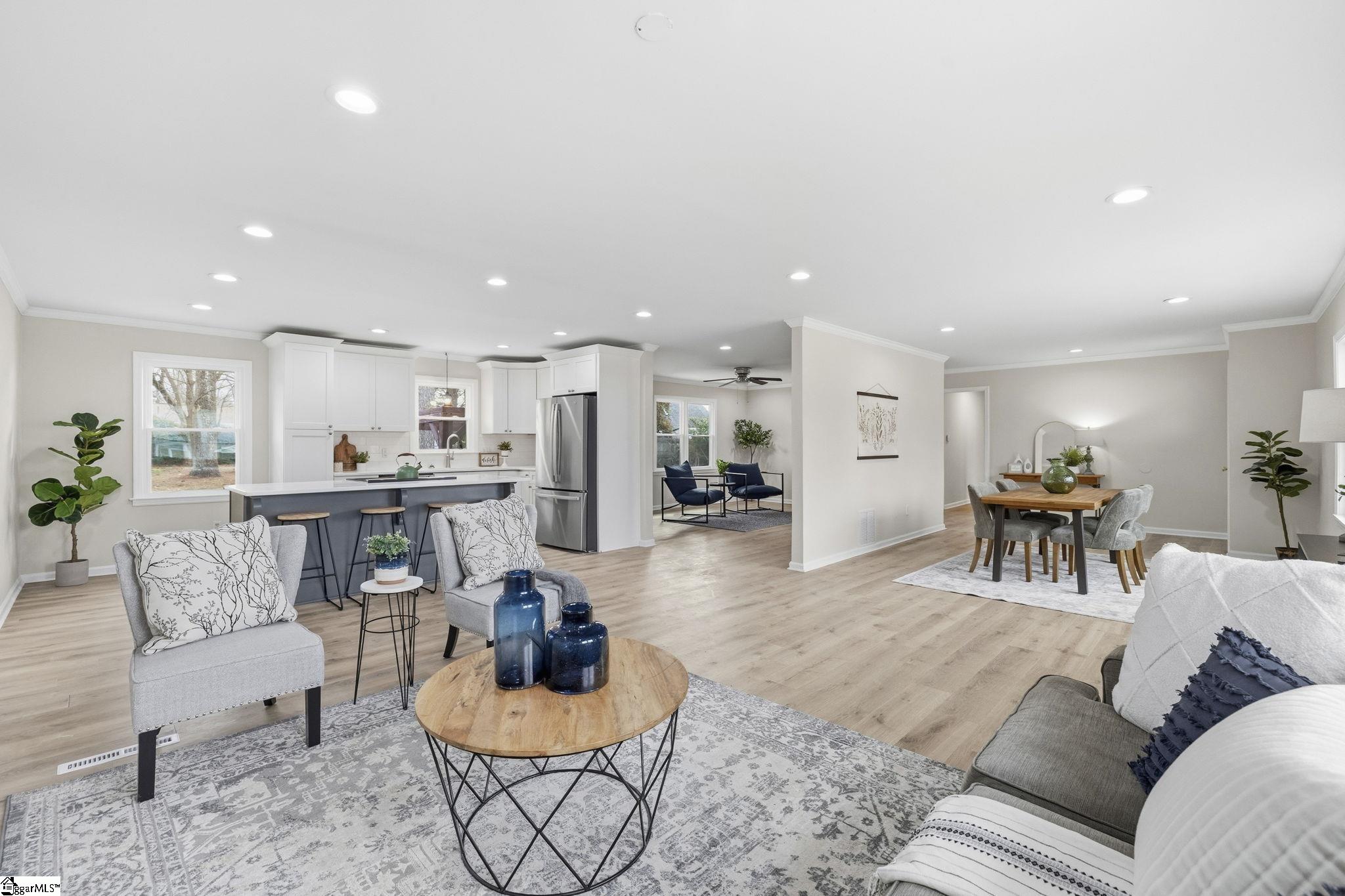 120 Waddell Road Greenville, SC 29609 - Photo 9 of 33