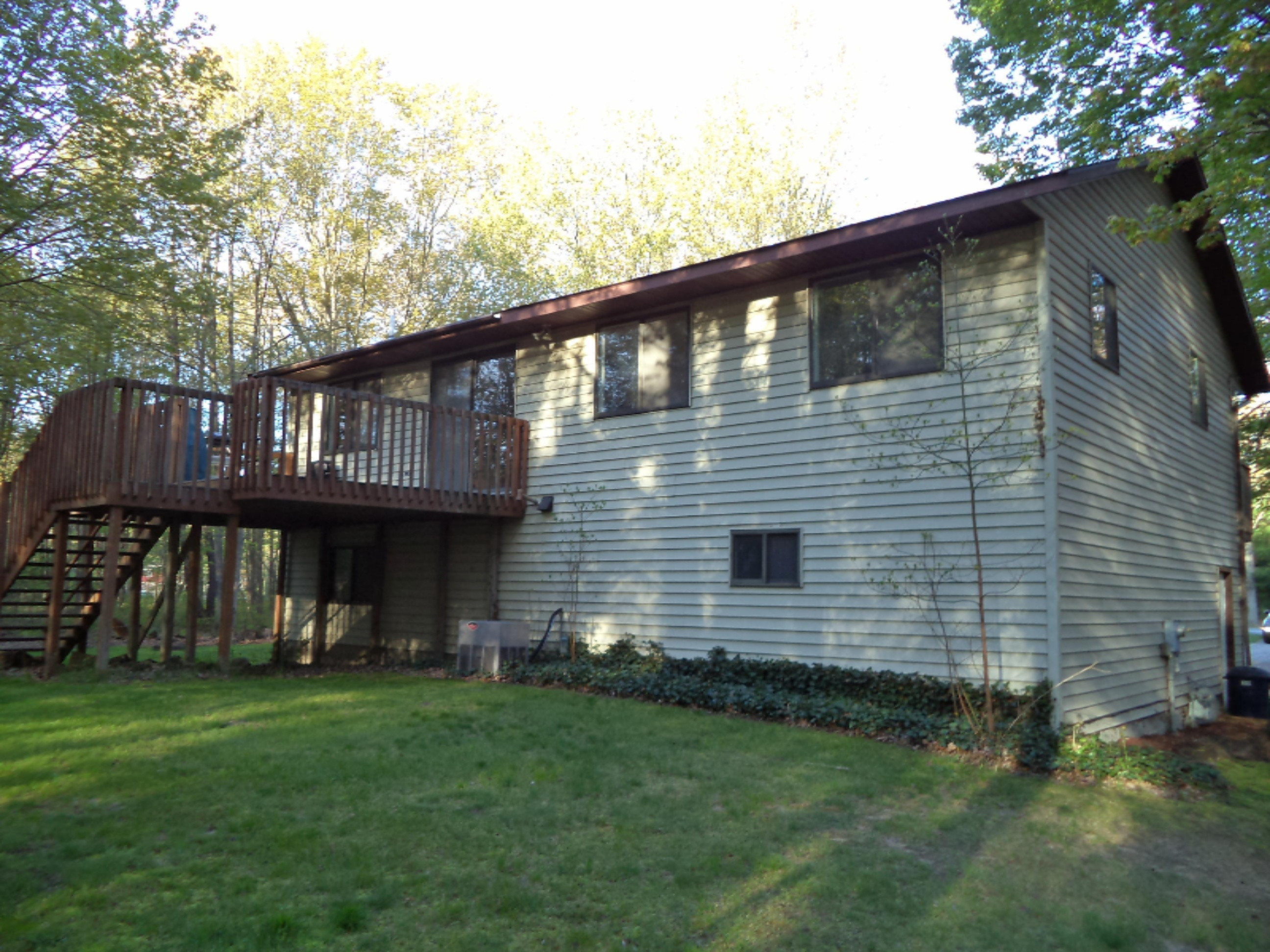 730 North Buys Road Muskegon, MI 49445 - Photo 2 of 38 DSC02393