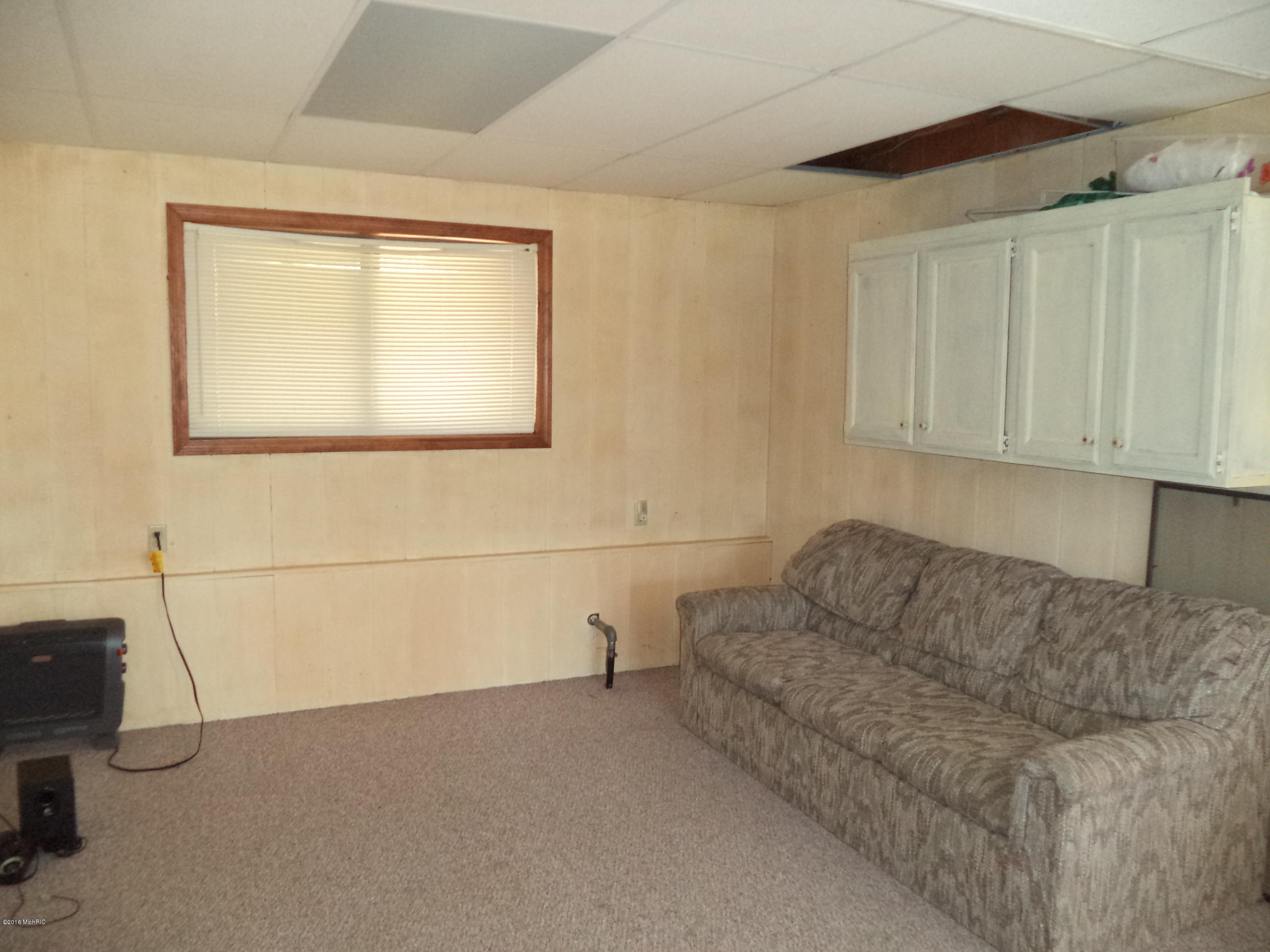 730 North Buys Road Muskegon, MI 49445 - Photo 29 of 38 730 N Buys Rd 008