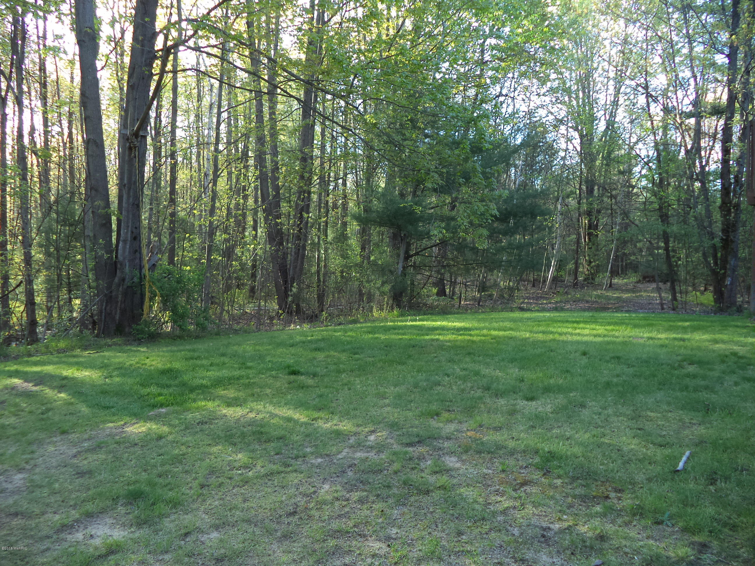 730 North Buys Road Muskegon, MI 49445 - Photo 3 of 38 DSC02392