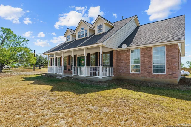 $590,000 | 1411 Farm To Market Road 3161, Floresville, TX 78114