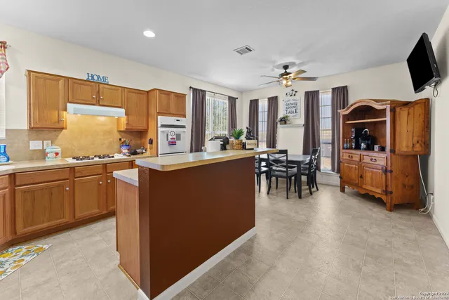 $590,000 | 1411 Farm To Market Road 3161, Floresville, TX 78114