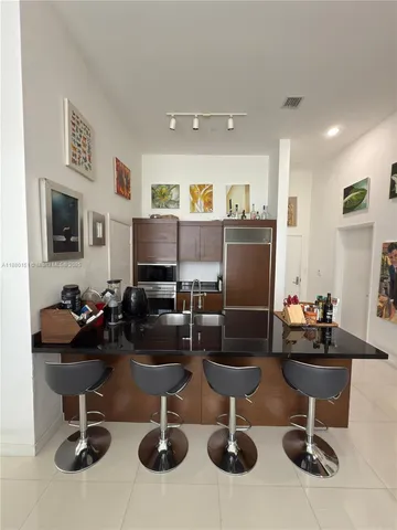 $5,400 | 475 Brickell Avenue, Unit 2813, Miami, FL 33131