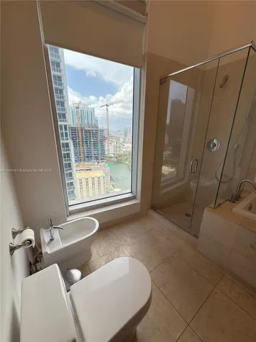 $5,400 | 475 Brickell Avenue, Unit 2813, Miami, FL 33131