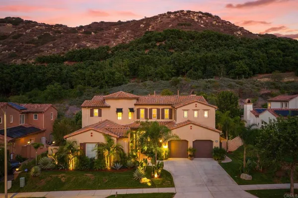 $1,899,000 | 2744 Vistamonte Glen, Escondido, CA 92027
