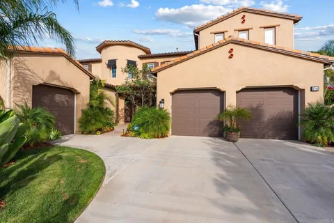 $1,899,000 | 2744 Vistamonte Glen, Escondido, CA 92027