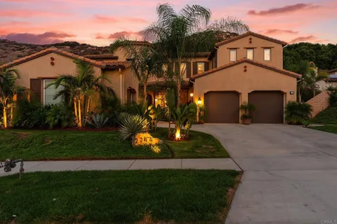 $1,899,000 | 2744 Vistamonte Glen, Escondido, CA 92027