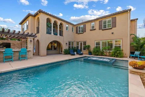 $1,899,000 | 2744 Vistamonte Glen, Escondido, CA 92027