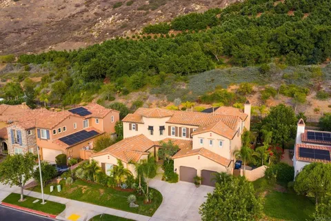 $1,899,000 | 2744 Vistamonte Glen, Escondido, CA 92027