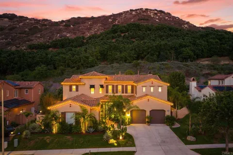 $1,899,000 | 2744 Vistamonte Glen, Escondido, CA 92027
