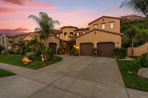 $1,899,000 | 2744 Vistamonte Glen, Escondido, CA 92027