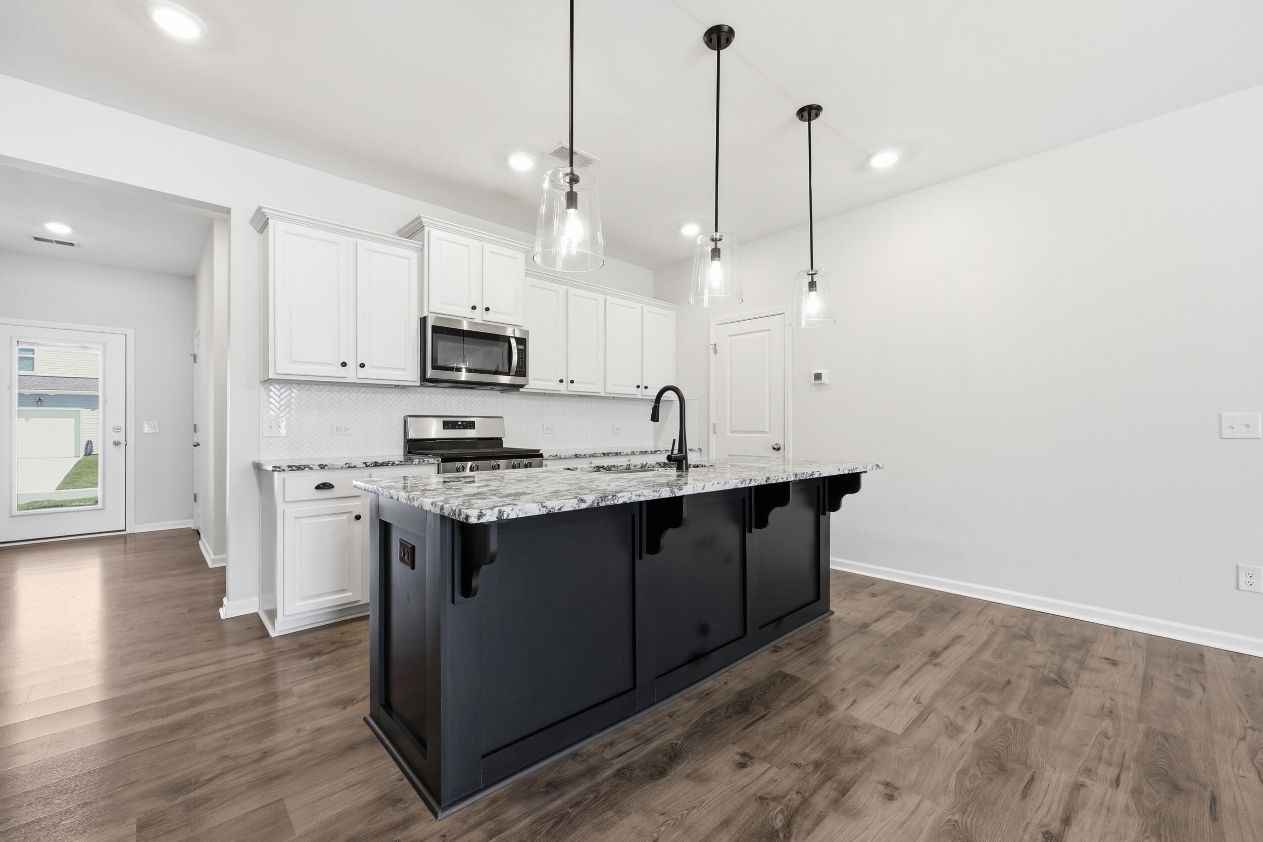 276 Godwit Drive Summerville, SC 29486 - Photo 5 of 20 8_ru4a0881