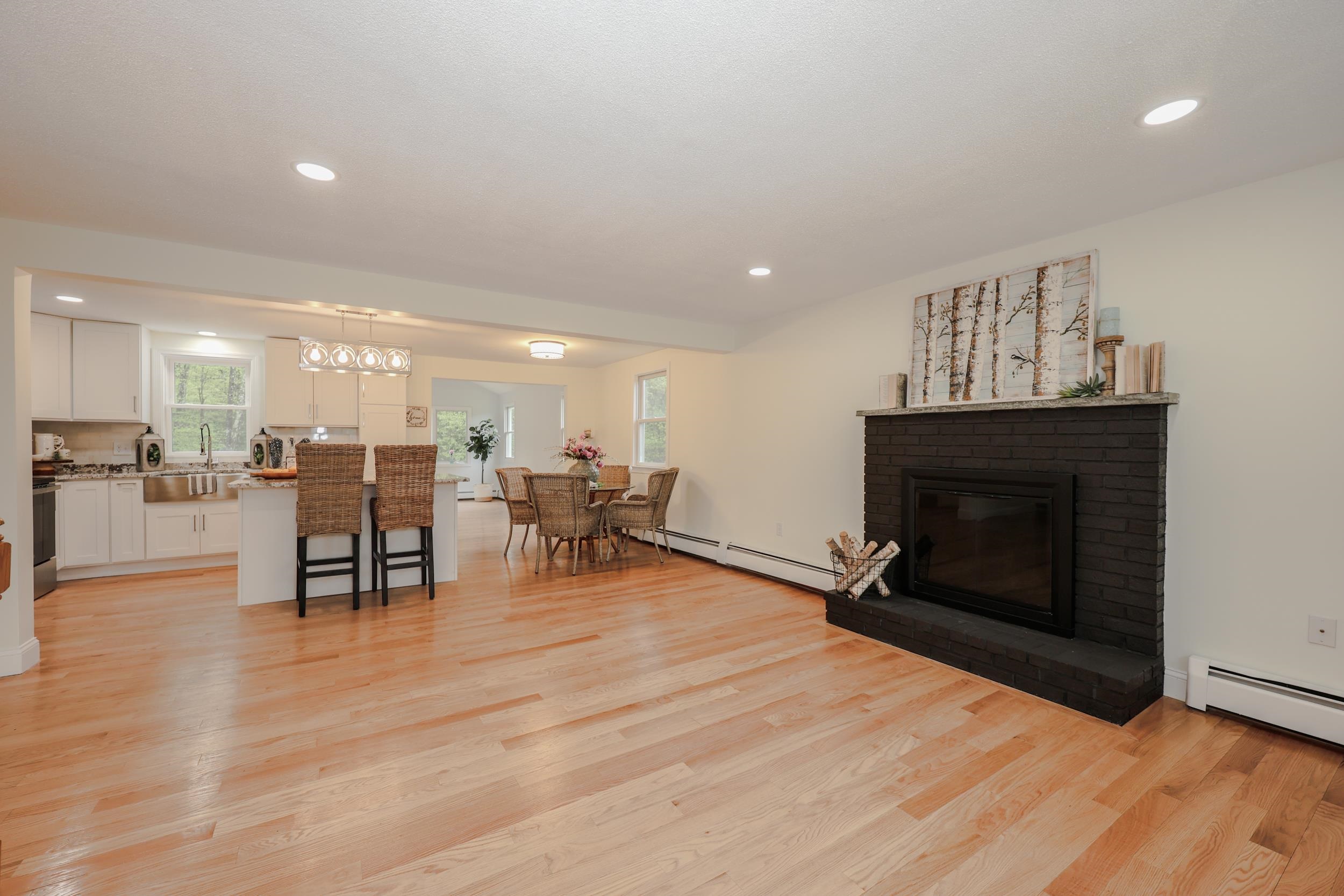 3 Thomas Street Windham, NH 03087 - Photo 11 of 22