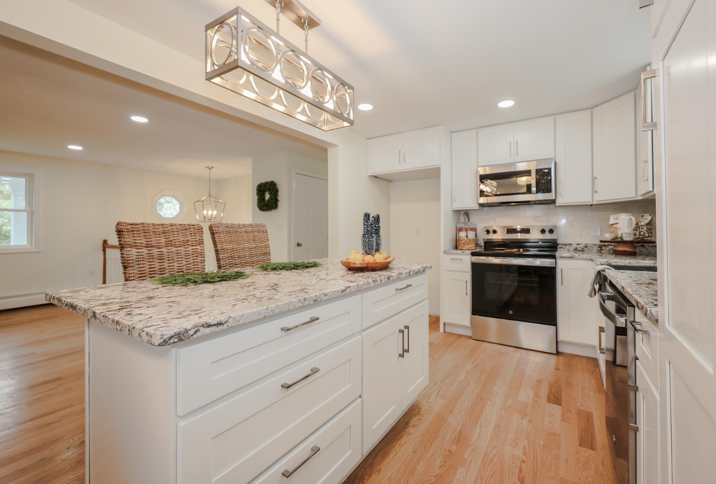 3 Thomas Street Windham, NH 03087 - Photo 4 of 22