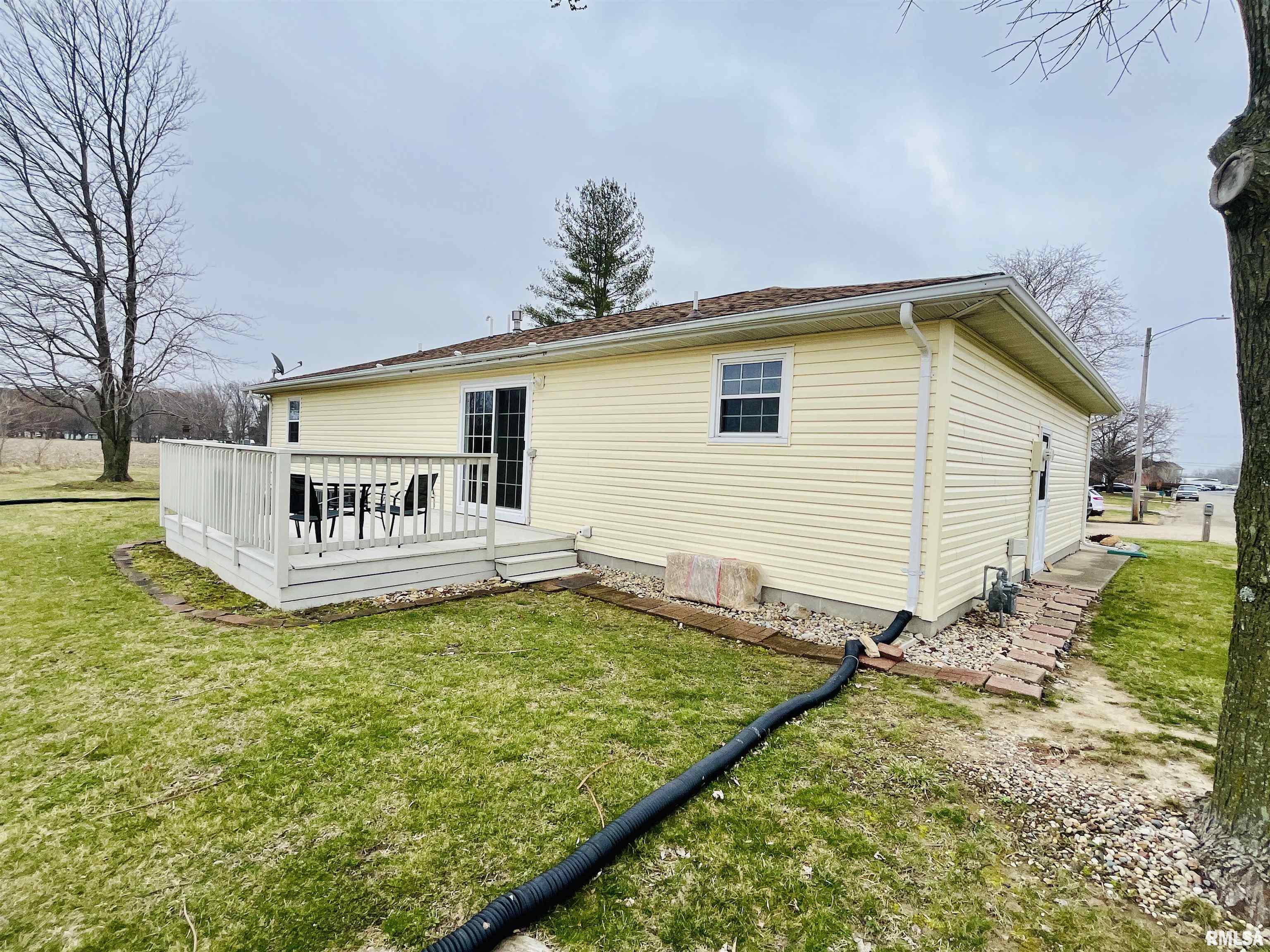 106 Robinson Road Salem, IL 62881 - Photo 19 of 22 Gallery Image 19