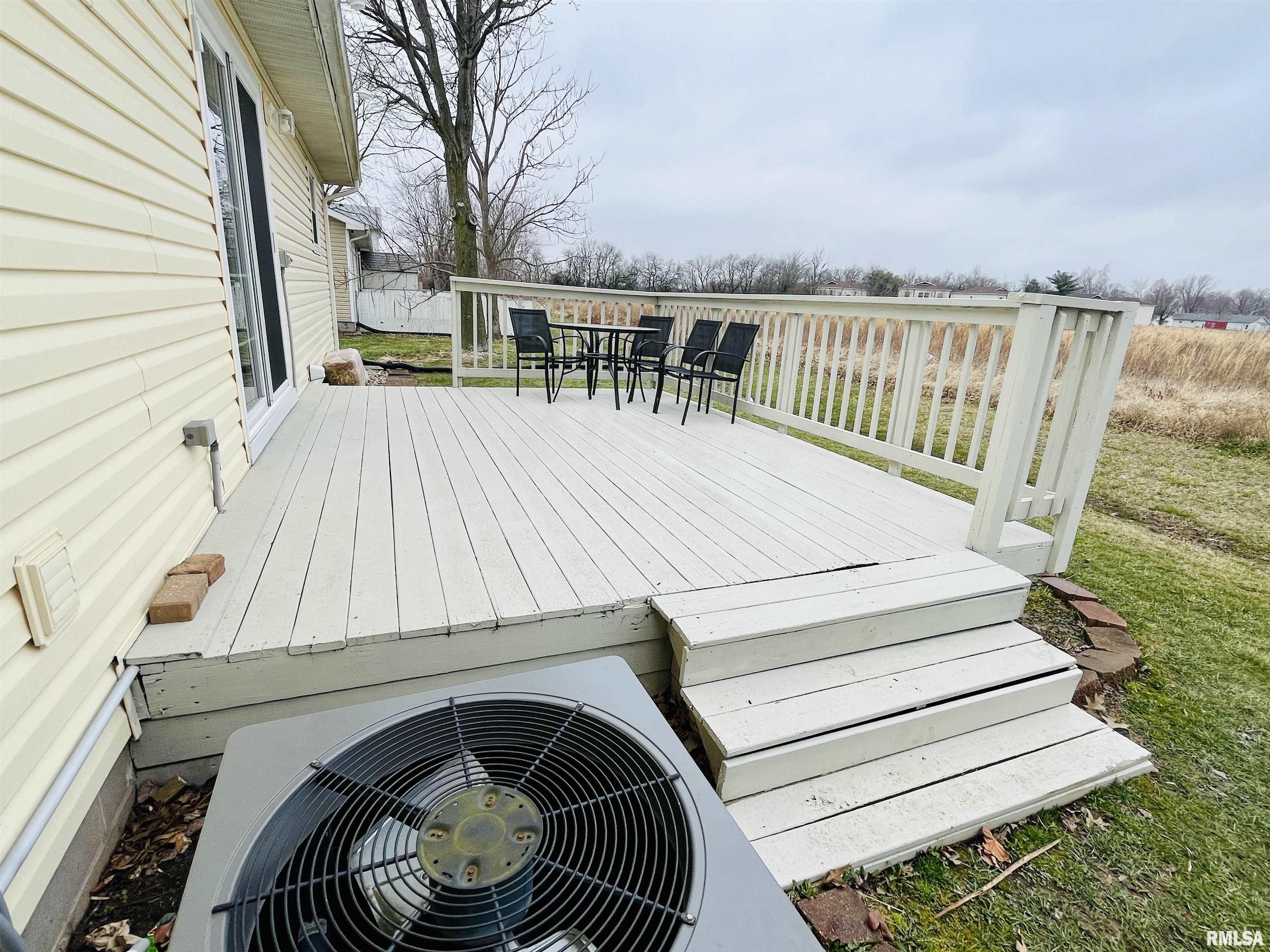 106 Robinson Road Salem, IL 62881 - Photo 20 of 22 Gallery Image 20