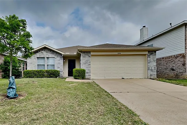 $2,125 | 1016 Silver Spur Lane, Fort Worth, TX 76179
