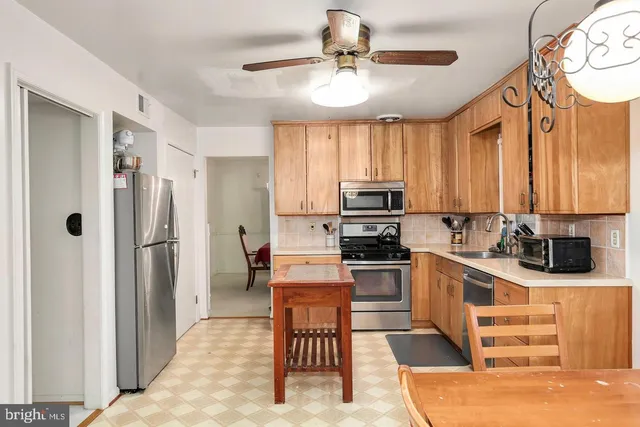 $3,200 | 1804 Billman Lane, Silver Spring, MD 20902