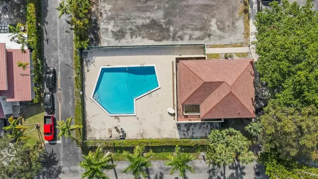 $165,000 | 10762 La Placida Drive, Unit 7106, Coral Springs, FL 33065