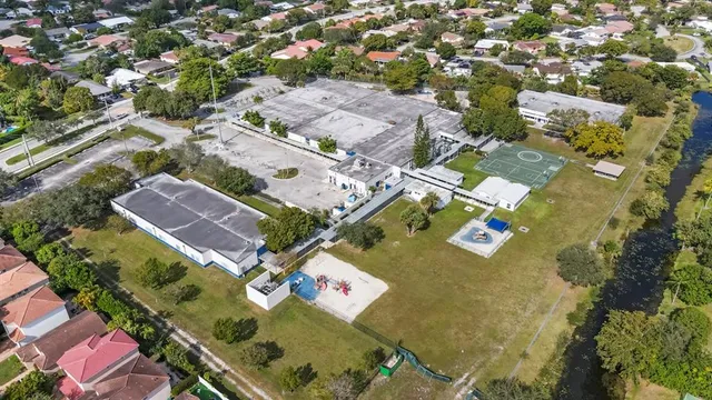 $165,000 | 10762 La Placida Drive, Unit 7106, Coral Springs, FL 33065