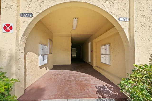 $165,000 | 10762 La Placida Drive, Unit 7106, Coral Springs, FL 33065