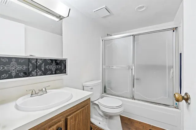 $165,000 | 10762 La Placida Drive, Unit 7106, Coral Springs, FL 33065