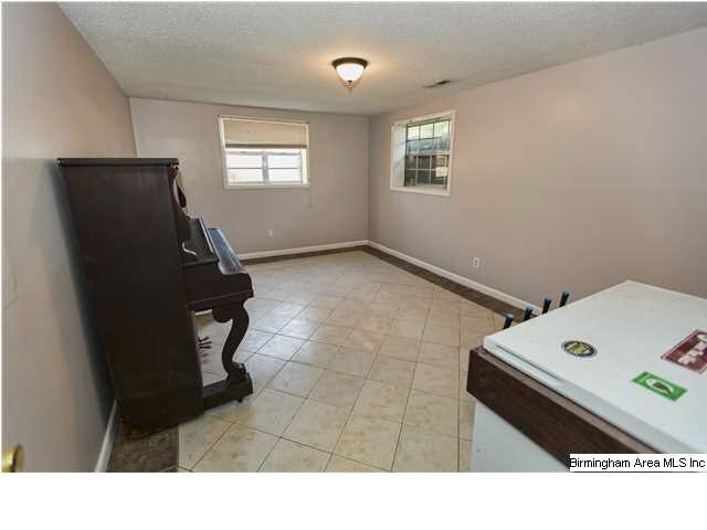 556 Overhill Road Pelham, AL 35124 - Photo 22 of 31