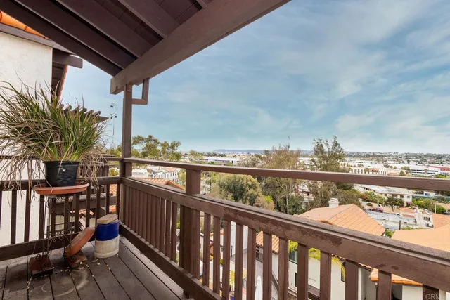 $995,000 | 4008 Ampudia Street, San Diego, CA 92110
