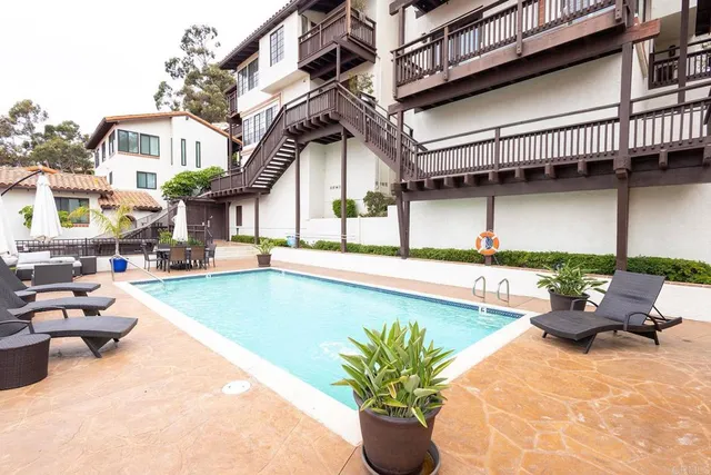 $995,000 | 4008 Ampudia Street, San Diego, CA 92110