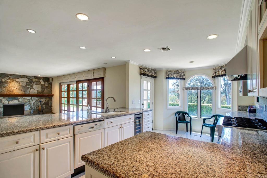 16850 Los Morros Rancho Santa Fe, CA 92067 - Photo 3 of 20
