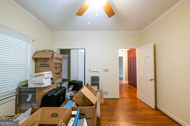 a view of walk in closet