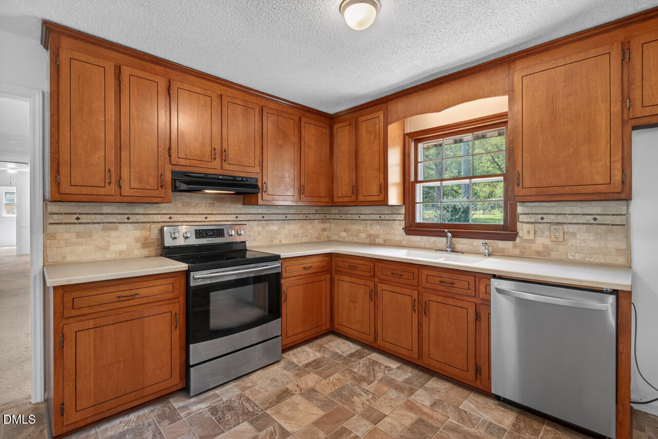 4905 Reigal Wood Road Durham, NC 27712 - Photo 20 of 40