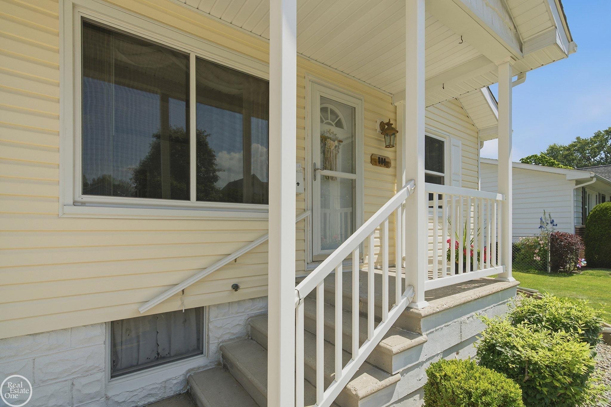 804 Waterloo St. Clair, MI 48079 - Photo 8 of 35